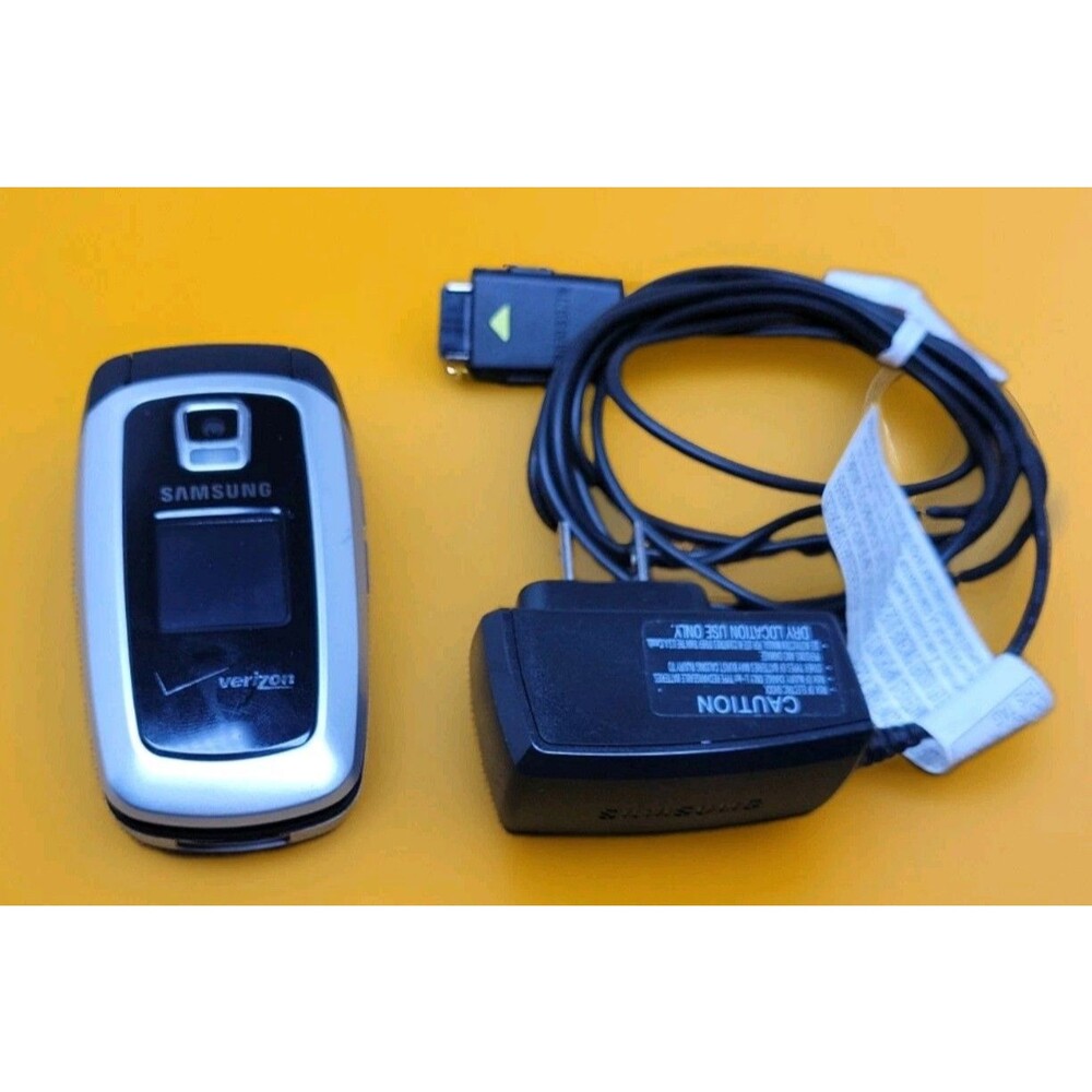 Samsung SCH-A870 Silver and Black Rare Cellular Phone with Charger Verizon